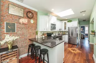 352 7th St, Jersey City, NJ 07302 - Photo 18