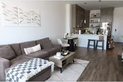 1 Carriage City Plz 1710, Rahway, NJ 07065 - Photo 4