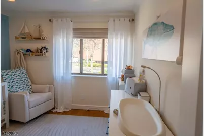 166 Sandcastle Ky #1, Secaucus, NJ 07094 - Photo 4