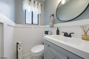 166 Sandcastle Key, Secaucus, NJ 07094 - Photo 14