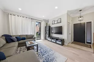 166 Sandcastle Key, Secaucus, NJ 07094 - Photo 6