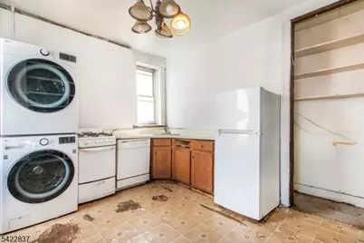 66 Gautier Ave #3R, Jersey City, NJ 07306 - Photo 12