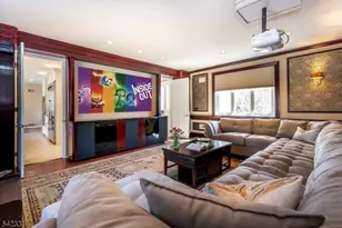 26 Mountain Ridge Dr, Livingston, NJ 07039 - Photo 14