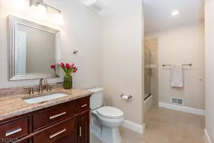 26 Mountain Ridge Dr, Livingston, NJ 07039 - Photo 28