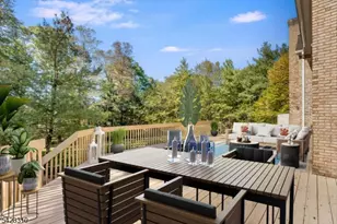 26 Mountain Ridge Dr, Livingston, NJ 07039 - Photo 36