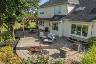 11 Messenger Ln, Raritan Township, NJ 08551 - Photo 4