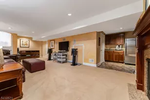 11 Messenger Ln, Raritan Township, NJ 08551 - Photo 32