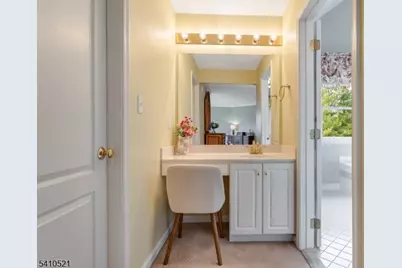 11 Messenger Ln, Raritan Township, NJ 08551 - Photo 24