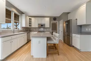 11 Messenger Ln, Raritan Township, NJ 08551 - Photo 8