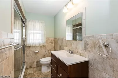 261 Terhune Ave, Passaic, NJ 07055 - Photo 14