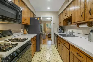 14 Pembroke Dr, Mendham, NJ 07945 - Photo 14