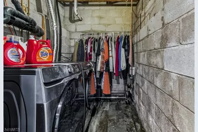 8 Chelsea Cir, Raritan Township, NJ 08822 - Photo 14