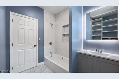 19 Newfield St., East Orange, NJ 07017 - Photo 6