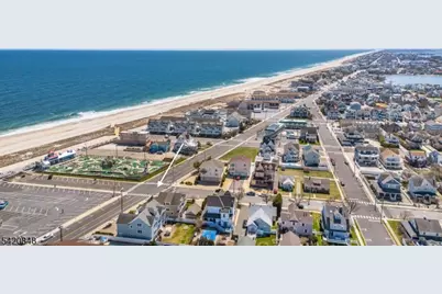 703 Ocean Ave, Point Pleasant Beach, NJ 08742 - Photo 2