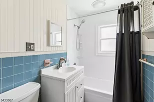 348 Maplewood Ave, Kenilworth, NJ 07033 - Photo 8