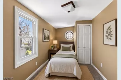 348 Maplewood Ave, Kenilworth, NJ 07033 - Photo 14