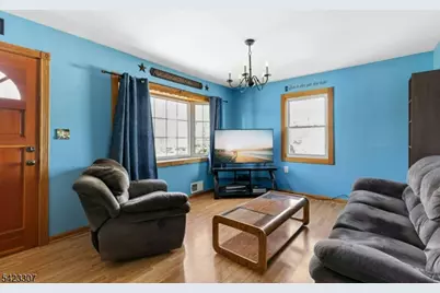 348 Maplewood Ave, Kenilworth, NJ 07033 - Photo 4