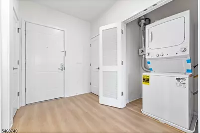 321 E 3rd St #524, Plainfield, NJ 07060 - Photo 8