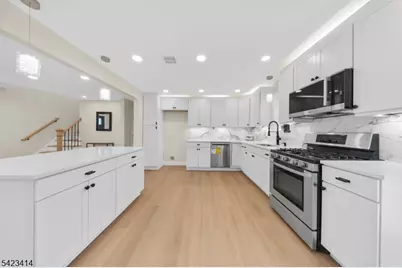 4 Melody Ln, West Milford, NJ 07480 - Photo 2