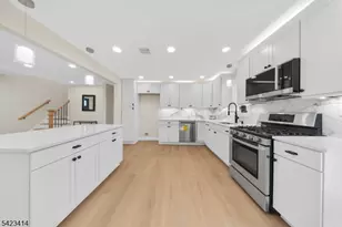 4 Melody Ln, West Milford, NJ 07480 - Photo 2