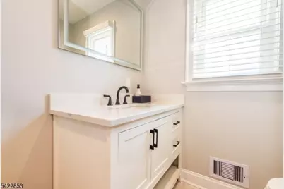 15 Green Meadows Rd, Fairfield, NJ 07004 - Photo 28