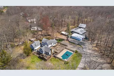 8 Stonehedge Ln, Byram Township, NJ 07821 - Photo 32