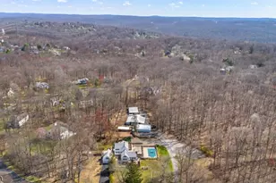 8 Stonehedge Ln, Byram Township, NJ 07821 - Photo 6
