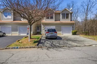 1142 Oakcroft Ln, Franklin Township, NJ 08873 - Photo 1