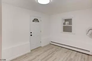 215 E 10th Ave, Roselle, NJ 07203 - Photo 14