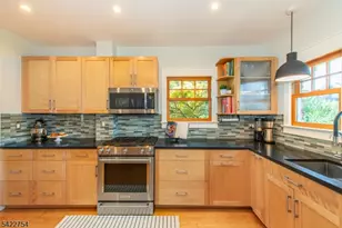 229 Watchung Ave, Montclair, NJ 07043 - Photo 14