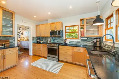 229 Watchung Ave, Montclair, NJ 07043 - Photo 16