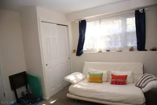 17 Castle Dr Ondo, Berkeley Heights Township, NJ 07922 - Photo 10