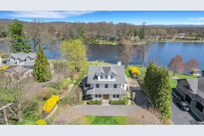 17 Briarcliff Rd, Mountain Lakes, NJ 07046 - Photo 2