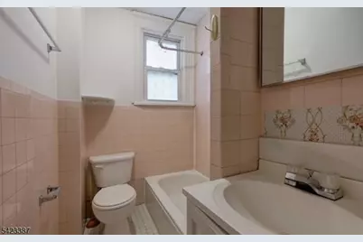 58 Westervelt Ave, Hawthorne, NJ 07506 - Photo 8