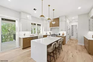 11 Elmwood Ct, Livingston, NJ 07039 - Photo 6
