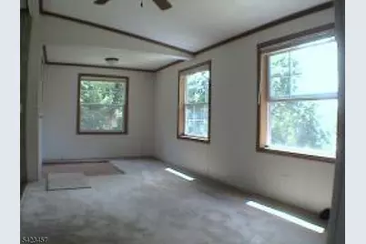 18 Pursel St, Phillipsburg, NJ 08865 - Photo 4