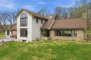 3 Hillbrook Ln, Holland Township, NJ 08848 - Photo 2