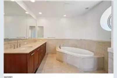 8100 River Rd #209, North Bergen Twp., NJ 07047 - Photo 10