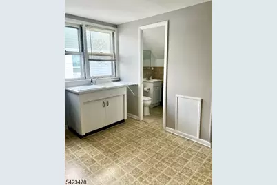 258 E 22nd St, Paterson, NJ 07514 - Photo 10