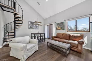 1 Red Lodge Dr Unit, Vernon, NJ 07462 - Photo 2