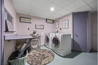 72 Fox Chase Ct, Freehold Township, NJ 07728 - Photo 40