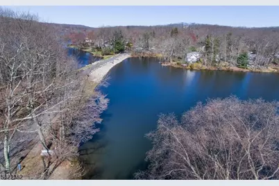 48 Lakeside Trl, Kinnelon, NJ 07405 - Photo 28