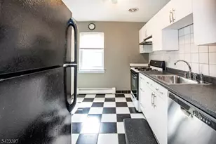 1130 Valley Rd, Wayne, NJ 07470 - Photo 16