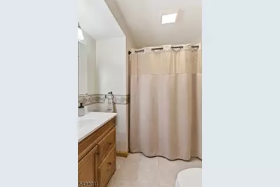 8 Woodlot Rd, Wayne, NJ 07470 - Photo 12