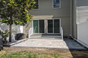 17 Heritage Ln, Hamburg, NJ 07419 - Photo 2