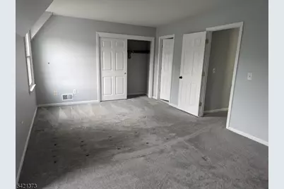 17 Heritage Ln, Hamburg, NJ 07419 - Photo 6