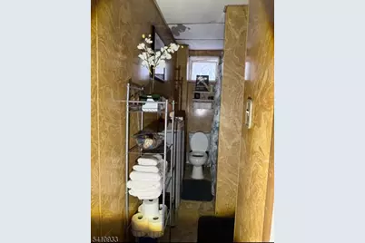 922 Grove St, Irvington, NJ 07111 - Photo 14