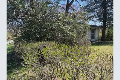 63 Reynolds Ave, Hanover Township, NJ 07981 - Photo 2