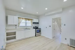 1132 W 3rd St, Plainfield, NJ 07063 - Photo 10