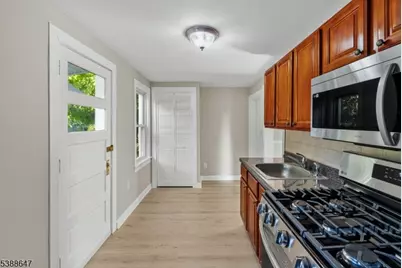 330 Chambers St, Phillipsburg, NJ 08865 - Photo 14